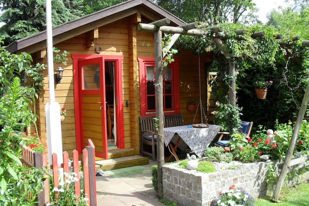 Kloster Lehnin House | Holiday Home 'Twin Room with Shower/WC' with Private Terrace