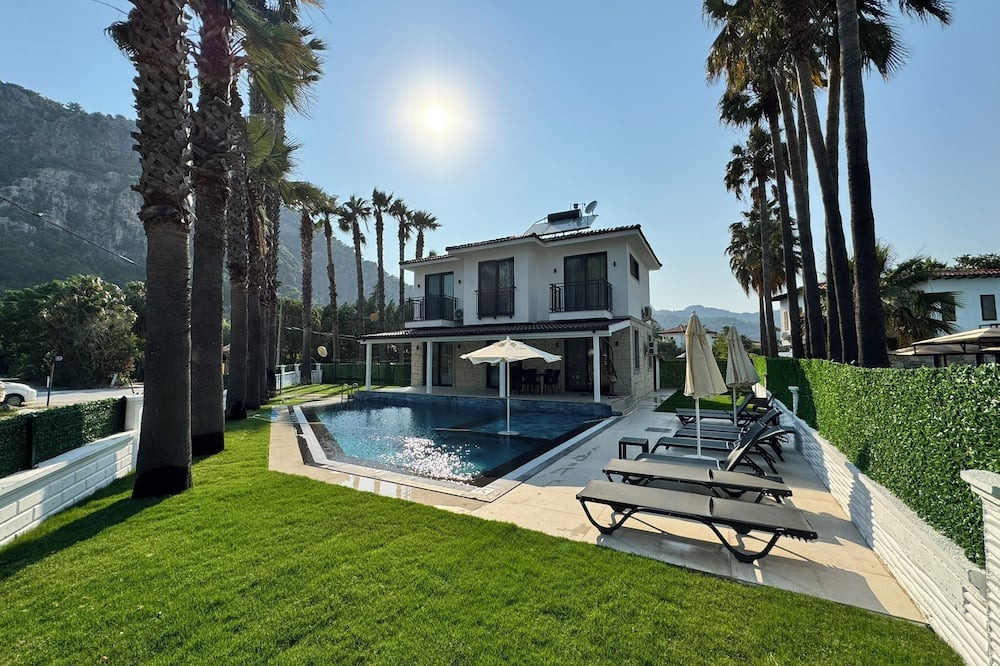 Dalyan City Center Villa | Villa Breeze Luxury 4BR Villa River 50m