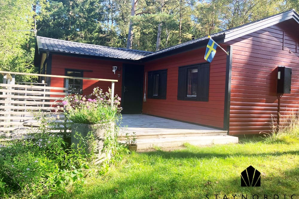 Laholm Municipality Ski Chalet | Peaceful cottage at the edge of the forest – near Laholm |SE02119