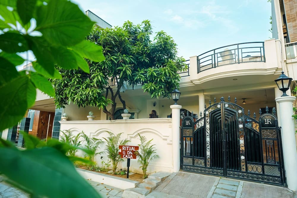 Lucknow Villa | Ritual Da Casa 2BR villa in Omaxe City by Homeyhuts