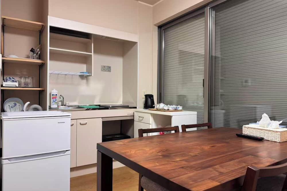 Minami House | Cozy House Namba Osaka Namiami neighborhood, quiet, located in the center of Osaka Namiami, with a car park in one of the independent residences.
