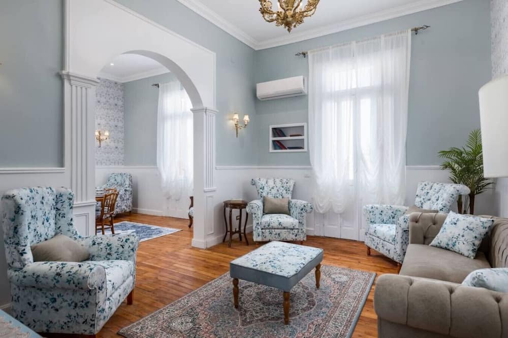 Downtown Cairo Apartment | `Downtown Sunny Hideaway: Vintage, 7 Balconies`