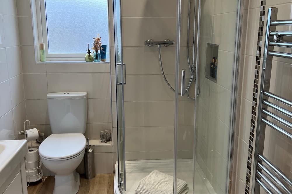 Swords Apartment | Cosy 2 Double Bed Apartment | Close to Dublin Airport & Malahide Castle