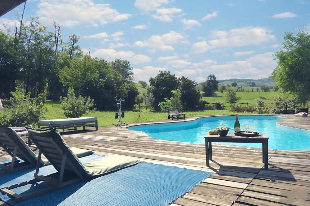 Agazzano Villa | Wonderful private villa for 10 guests with private pool, sauna, WIFI and veranda