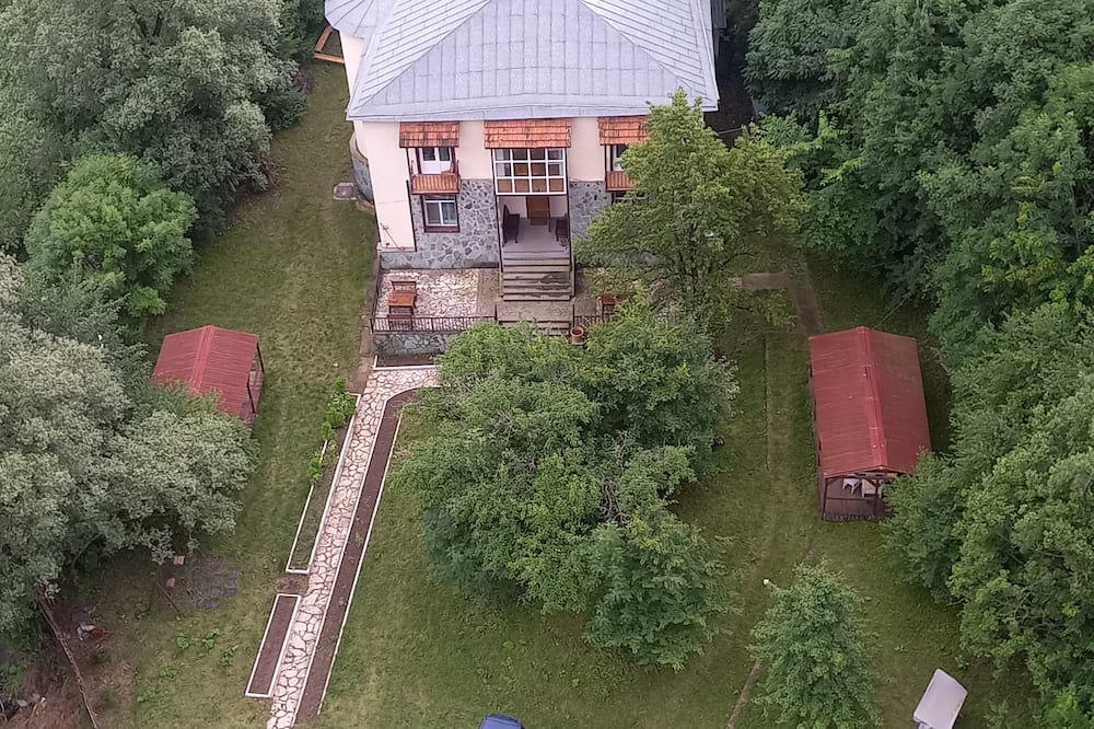 Dilijan House | Terrific 5-bedroom building in Dilijan