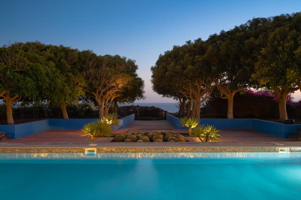 Macher Villa | Vacation Villa 'Finca De Musica' with Sea View, Private Pool and Wi-Fi