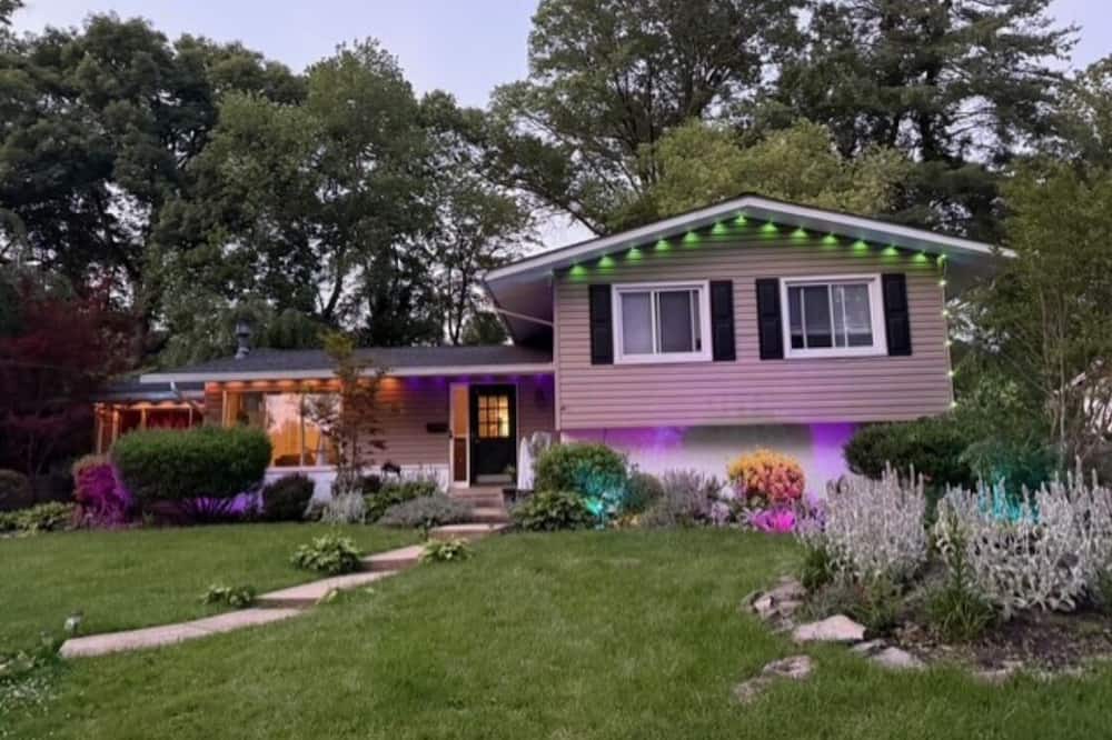 Fairfax Bed & Breakfast | Cozy bed & breakfast in delightful Fairfax with AC