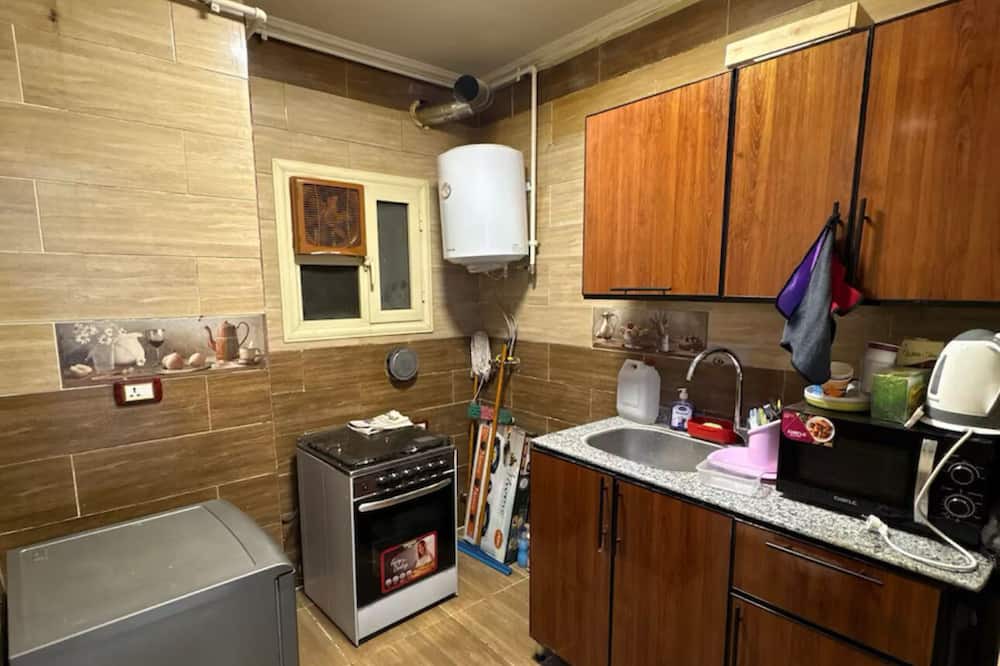 Al-Jamaliyah Apartment | 3-bedroom apartment near downtown, Jame Anwar, VIP Rare find.