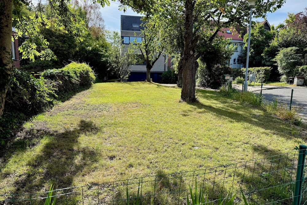 Stationsbuurt Zuid Villa | 3BR Villa w/Garden, Ping-Pong, Cinema, Parking