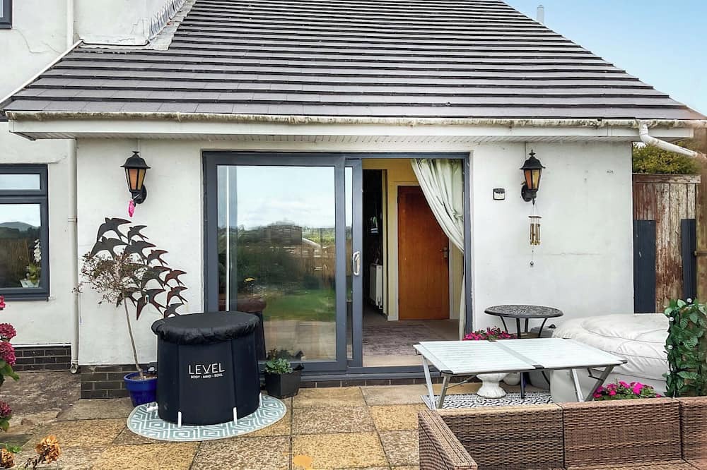 Flemingston Cottage | 1 bedroom accommodation in St Athan , near Cardiff