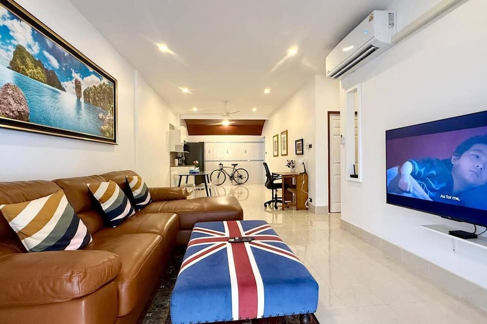 Kathu House | Nice and Cozy Home 2Bedrooms plus 2 Bathrooms near Phuket Town and Water Park