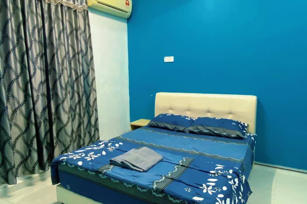 Taman Jali House | HS-Stay Here with 3 bedrooms and 2 bathrooms