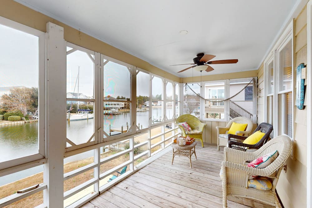 Colington Harbour House | Waterfront 3BR with pool, hot tub, tennis, & patio
