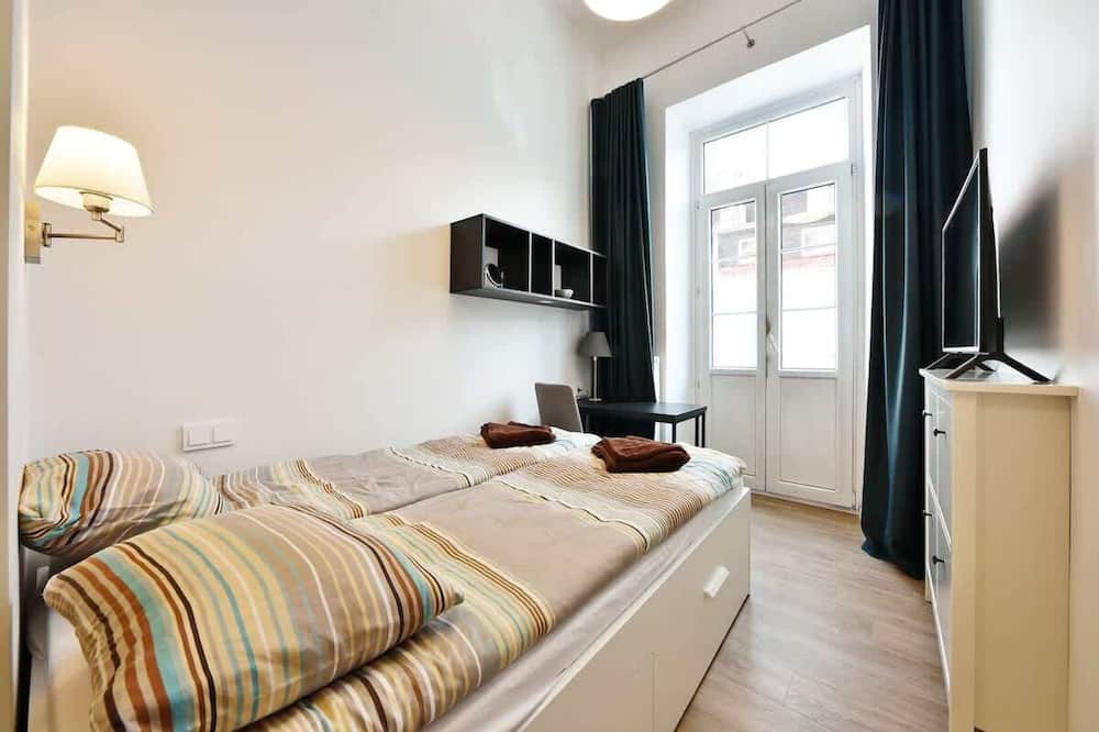 Old Town Apartment | Domillion Duplex Apt. 11 ppl 4baths Vokieciu V10C!