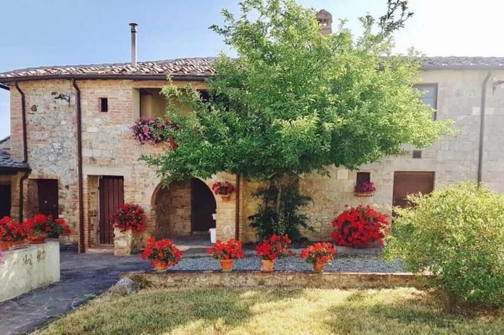 Monteroni d'Arbia House | Charming farmhouse with private pool and panoramic view of Siena