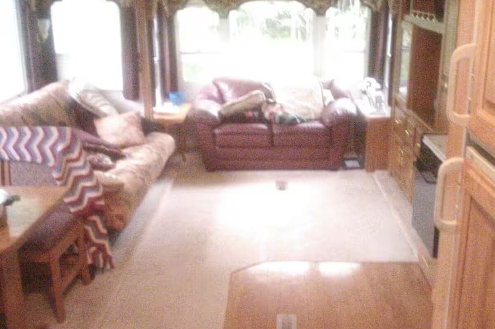 Lanark Highlands House | In Nature: Forest, Lake and Canoe; Glamping: Access all paved roads