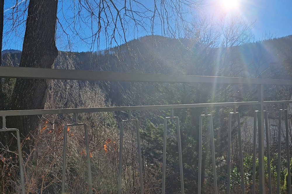 Breitenstein Apartment | "On the sunny side of the Semmering"