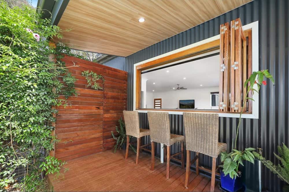 Lima East Cottage | Temple of the Quiet Vale