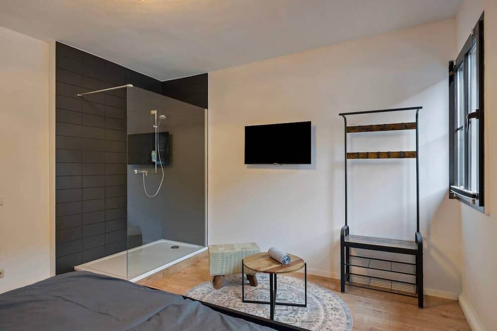 Rhein-Erft-Kreis District Apartment | DEINE BUDE - 5 Zi., Bäder, Küche