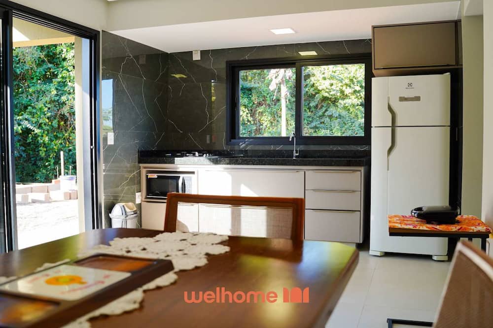Delfinopolis Apartment | Studio em Delfinopolis com praia no condomínio