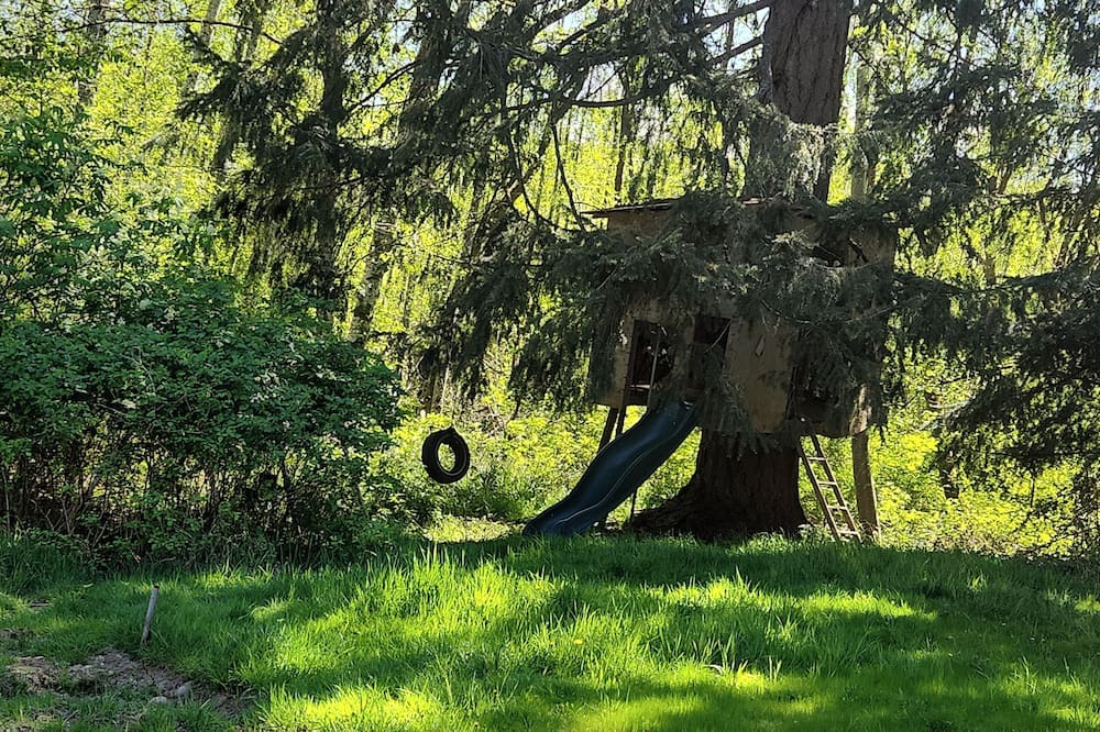 Saratoga Beach Cabin | Oyster river way animal sanctuary and party rentals