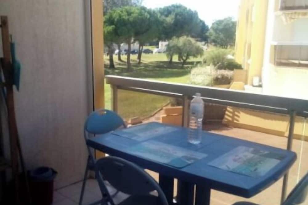 Le Grau-Du-Roi Apartment | Escape and relaxation just a stone's throw from the sea - Cosy balcony