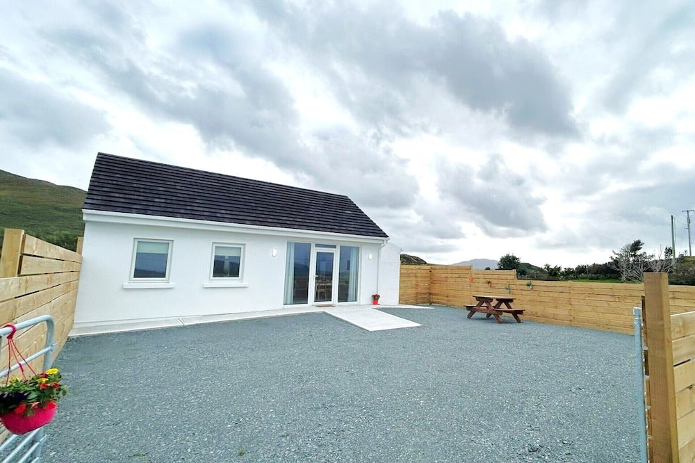 Glassillaun Cottage | Culfin Cottage Your Beachside Escape