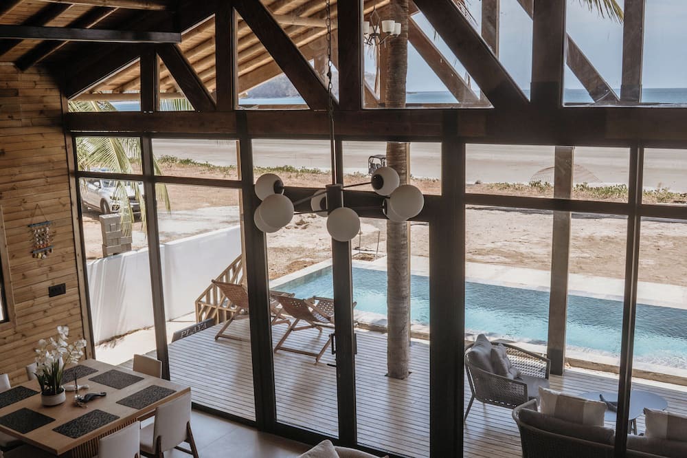 Las Escobas del Venado Villa | Playa Laska – Oceanfront Luxury Villa with Pools in Playa Venao