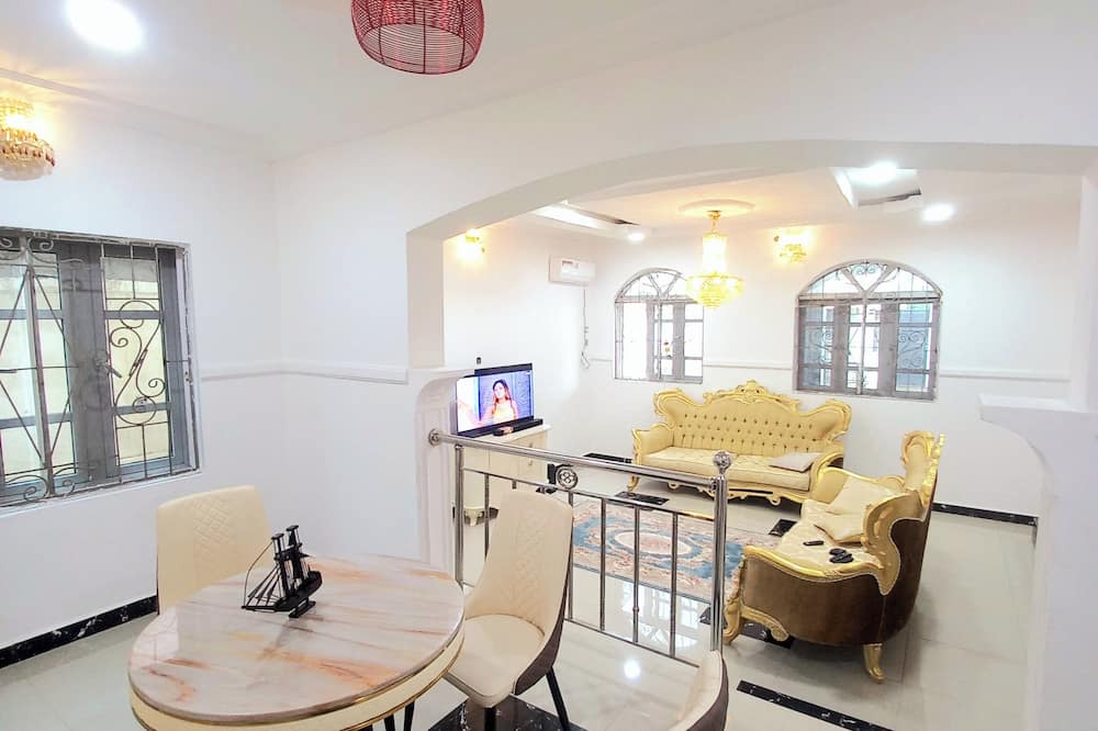 Obazu House | 2-BEDROOM for short/Longer stays. Whole building