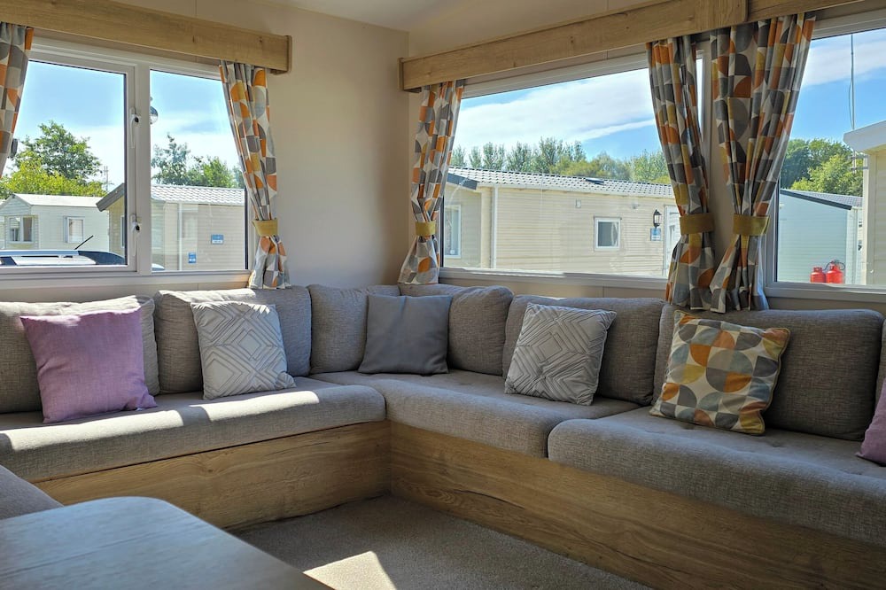 Flookburgh Cabin | Lakeland leisure park, sleeps up to 8