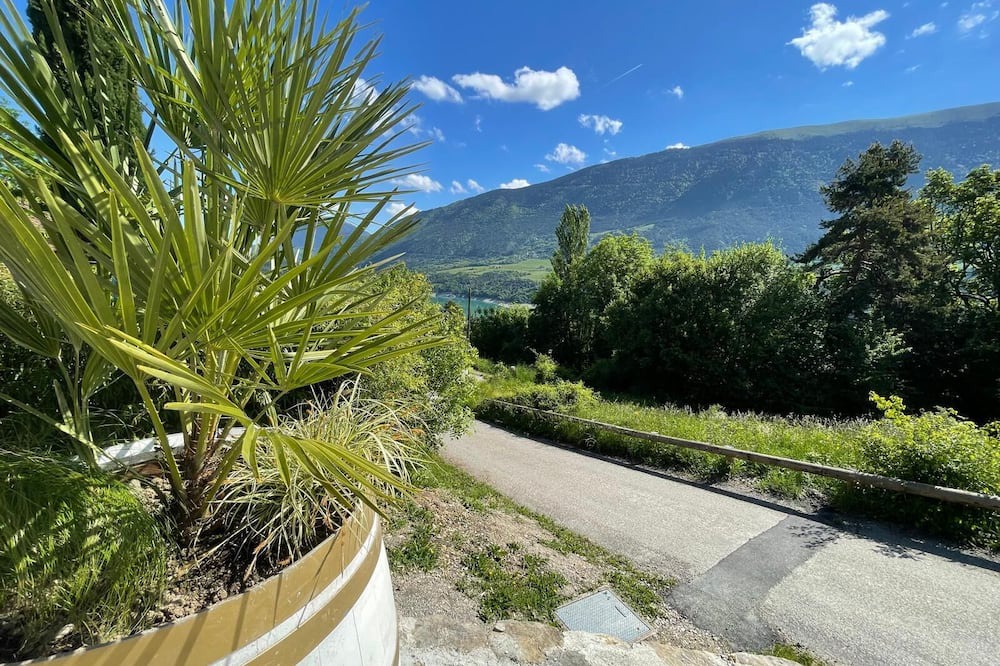 Treffort Apartment | Gite 2 people - 10 mn from Lake Monteynard Avignonet - TREFFORT