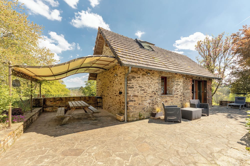 Segur-le-Chateau House | Exceptional gite