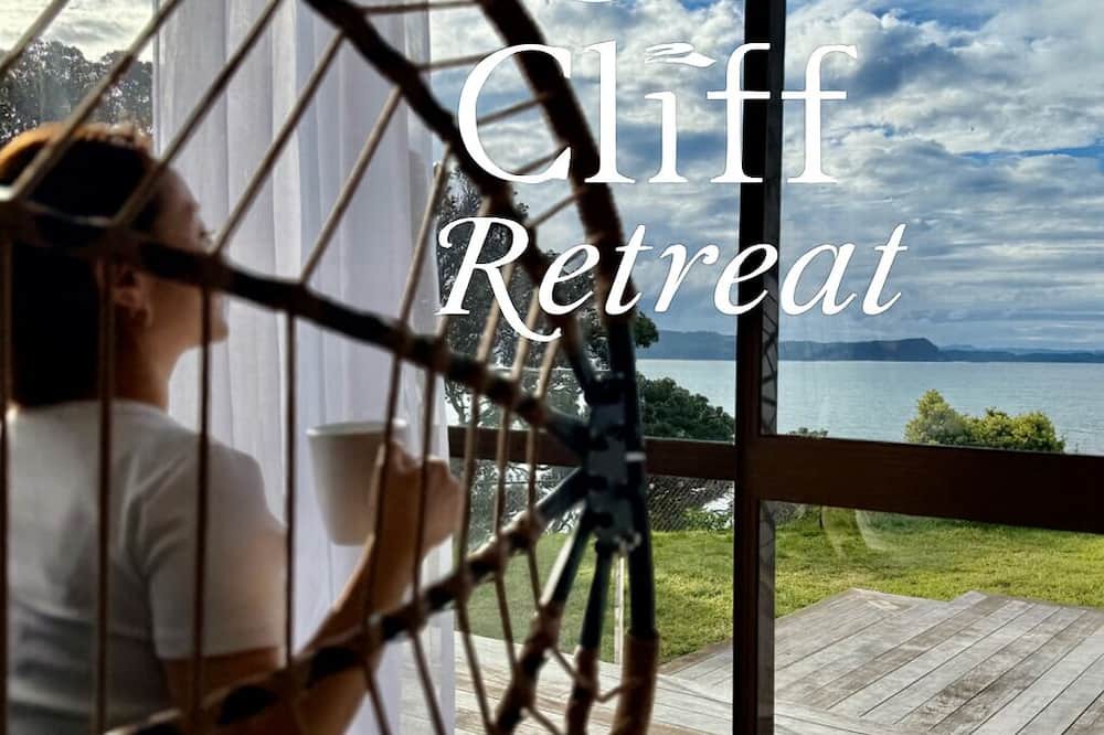 Stanmore Bay House | 49 Cliff Retreat