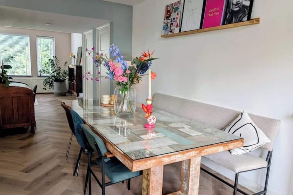 Voorburg House | Stylish and cozy full house