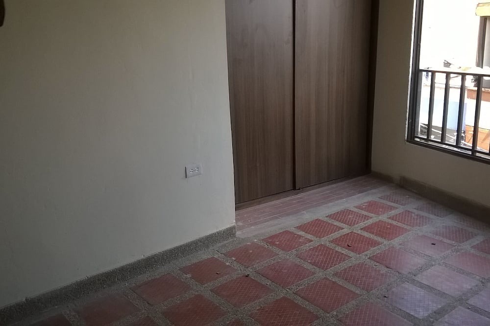 Sevilla Apartment | Functional apartment near Bello Ant´s Town Square