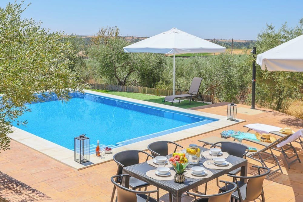 Almodovar del Rio Villa | Casa Caraza Almodóvar del Río by Ruralidays