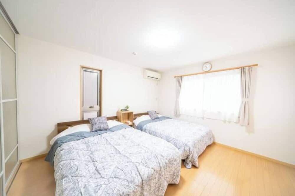 Azumabashi Apartment | Tokyo Escape - Direct Train to Narita & Haneda