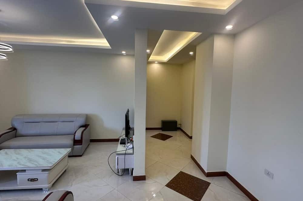 Kirkos Apartment | Spacious 3-bedroom apartment in pleasant Addis Ababa with fitness room