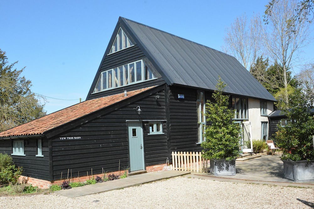 Woodbridge Cottage | YEW TREE FARM BARN AND STABLE, pet friendly in Framlingham