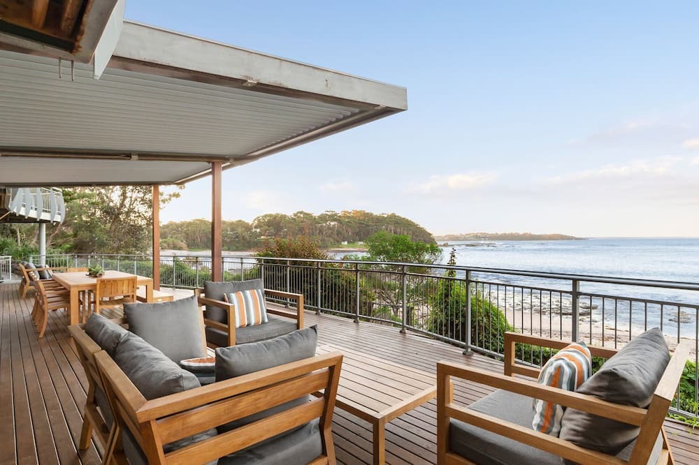 Mollymook House | Nirvana - Beach front house in Mollymook