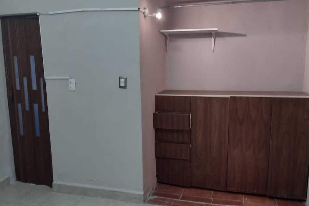 Venustiano Carranza Apartment | 5 minutes from the airport T1 in CDMX modest apartment