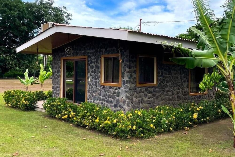 Ometepe Island Cabin | Cabañas el Manantial