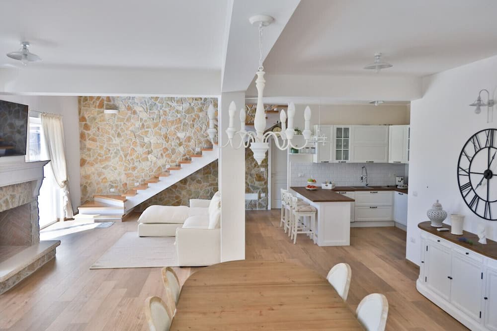 Sanza House | The Roots - Apartment 1