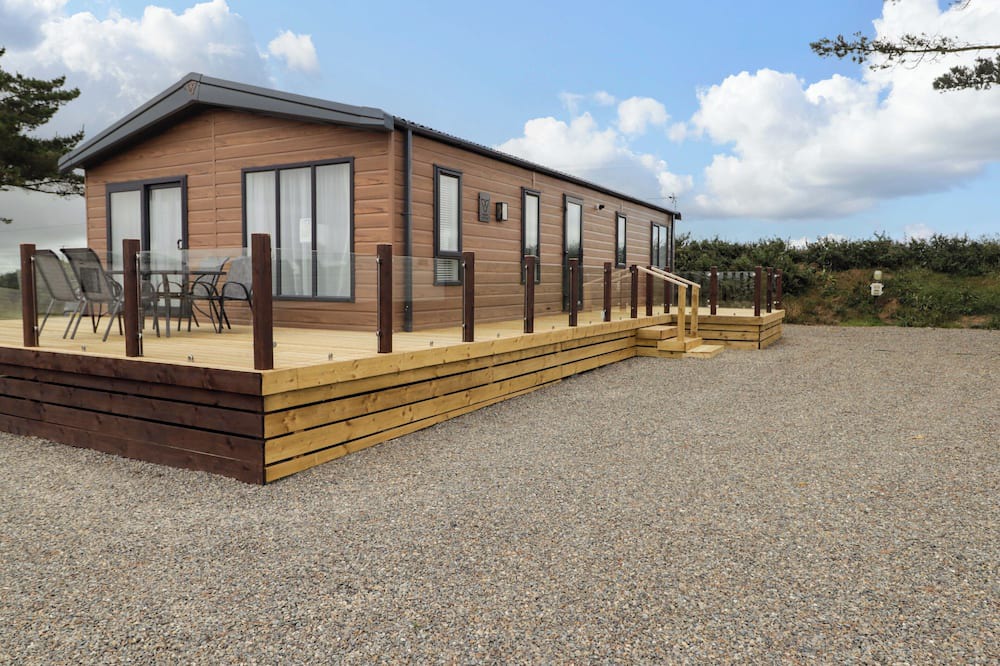 Hasguard Cross Cottage | DOLPHIN, family friendly, with a garden in Broad Haven