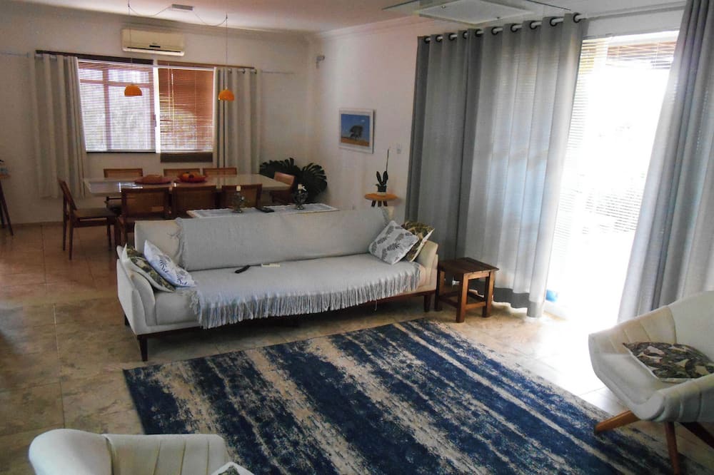 Campinas House | Beautiful Townhouse with 3 suites