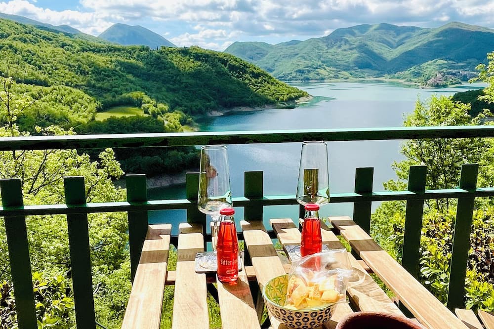 Rocca Sinibalda Apartment | Cosy 2-bedroom apartment with AC in Valle Verde, Lago del Turano