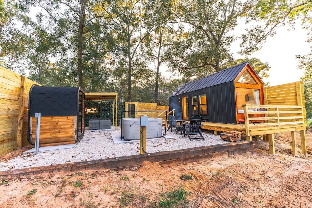Coldspring House | Zen Den Cabin (Houston)