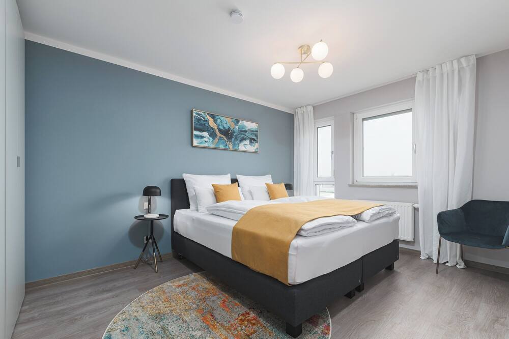 Leinfelden-Echterdingen Apartment | Deluxe apartment for up to 6 people I Near the trade fair and airport