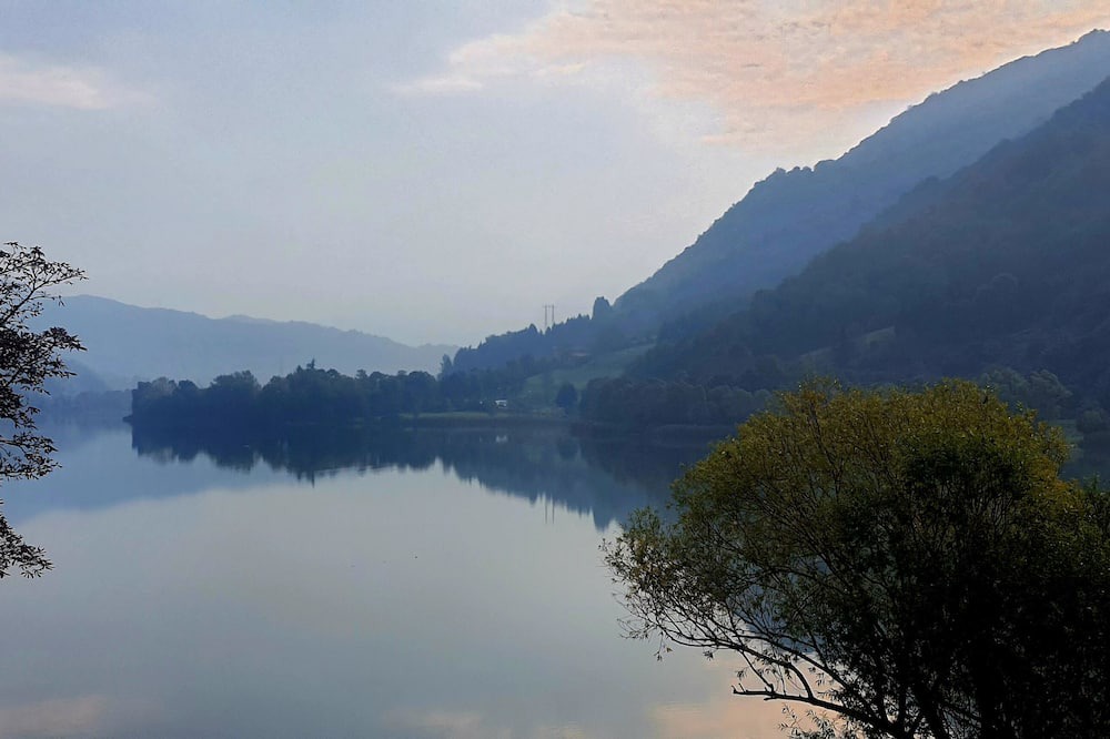 Ranzanico Apartment | Endine house lake view, our 4-legged friends are welcome