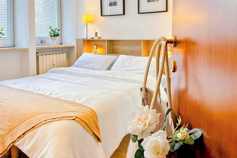 Abbadesse Apartment | Taramelli 58 Suite - One Bedroom Apartment, Sleeps 4